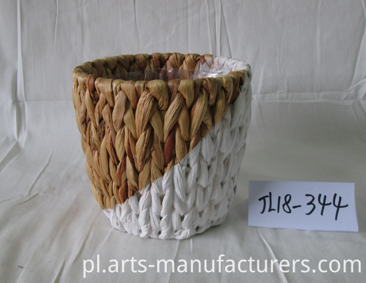kosz z hiacyntu wodnego water hyacinth basket